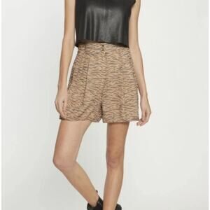 New WALTER BAKER Women's Bali Tiger Print Nanette Short Size 10